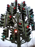 novo modelo de semáforo criado pelos super inteligentes engenheiros da BHtrans